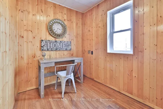 Additional image 18 of 2439 Prospect St