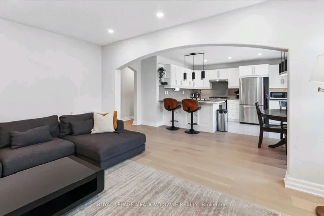 Additional image 12 of 608 Brothers Cres