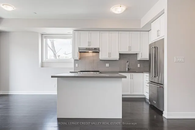 Additional image 7 of 256 Royal York Rd Unit 116