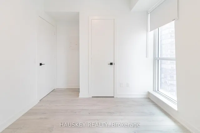 Additional image 10 of 327 King St Unit 3004