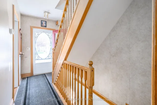 Additional image 15 of 136 Aylesworth Ave