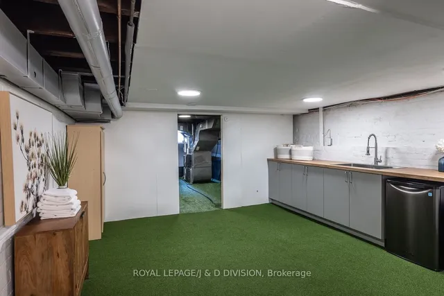 Additional image 29 of 16 Boswell Ave