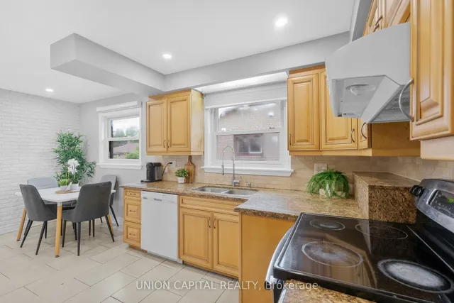 Additional image 11 of 155 Roywood Dr