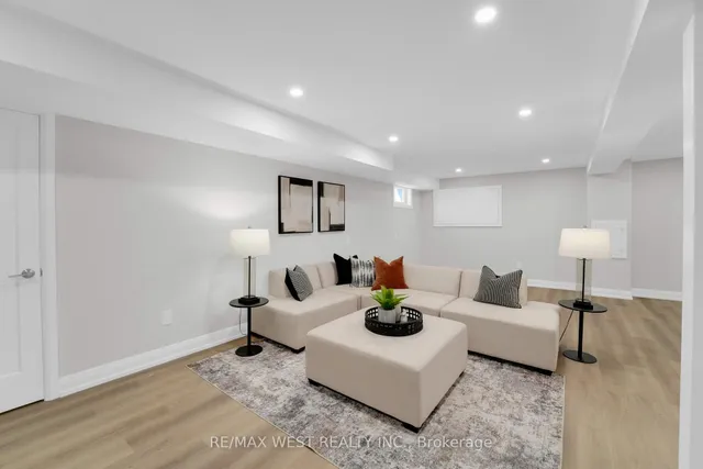 Additional image 37 of 207 Winnett Ave