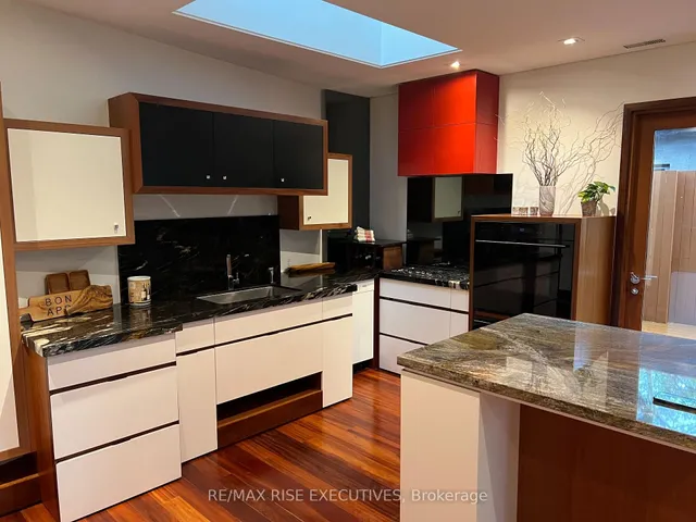 Additional image 8 of 32 Regal Rd