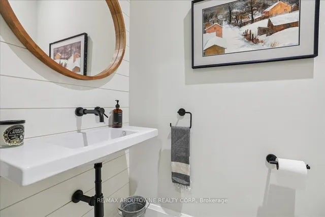 Additional image 21 of 5031 Lakeshore Rd