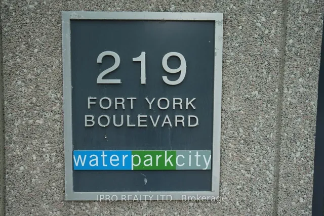 219 FORT YORK Blvd Unit 811