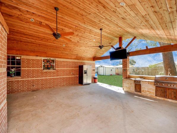 9926 Caffrey St, Houston, TX 77075