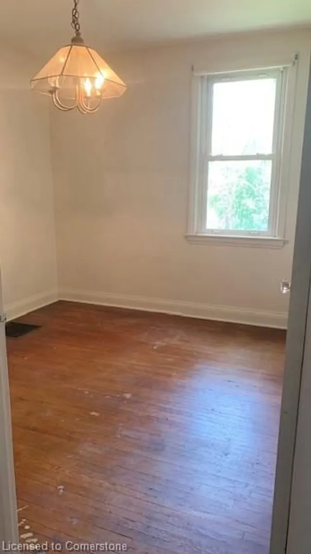 Additional image 13 of 14 Hollywood St