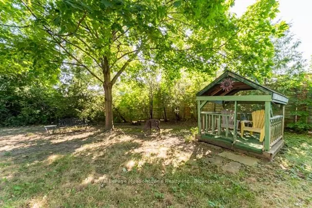 Additional image 44 of 690 Robertson Cres