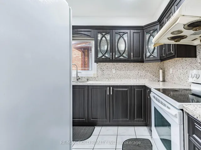 Additional image 8 of 14 Kentucky Dr