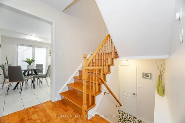 Additional image 21 of 51 LORMEL Gate