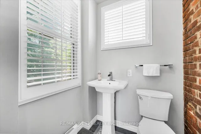 Additional image 43 of 206 Howard Park Ave