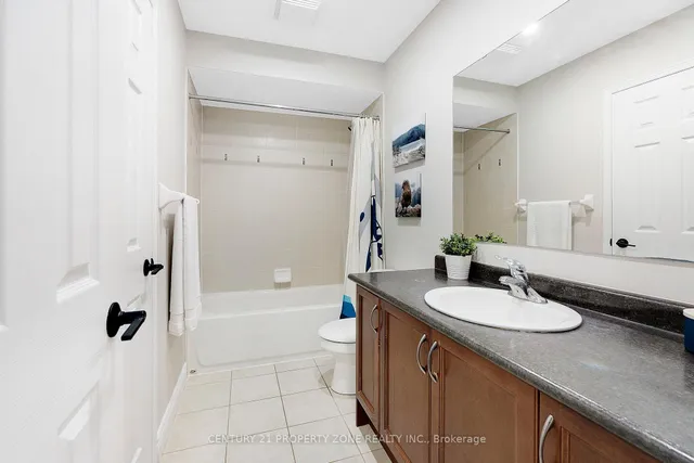 Additional image 29 of 23 Portrush Tr