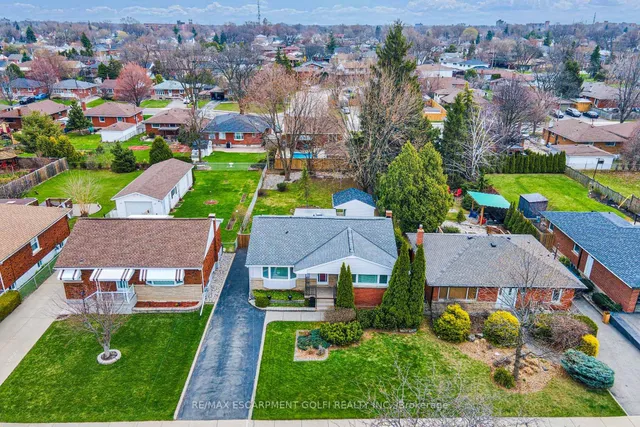 Additional image 38 of 65 WARREN Ave