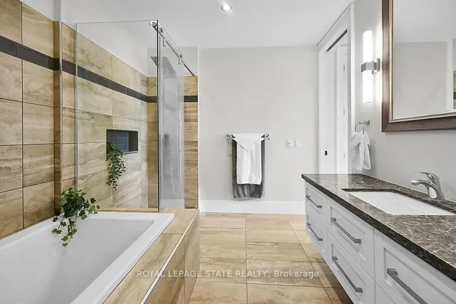 Additional image 25 of 181 James St Unit 804 (PH4)