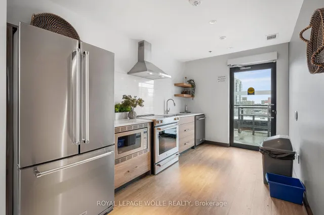 Additional image 26 of 60 Charles St Unit 2405