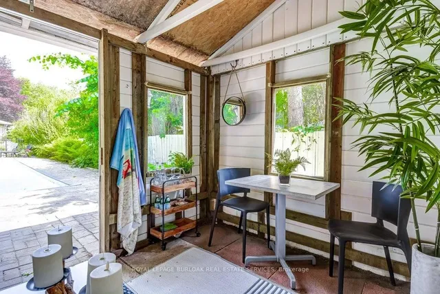 Additional image 27 of 652 Auburn Cres