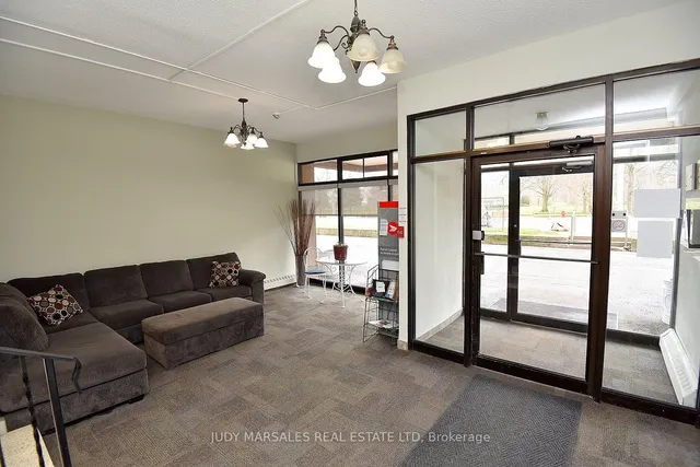 Additional image 35 of 1950 Main St Unit 302