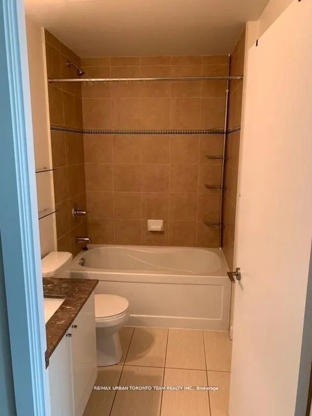 Additional image 8 of 33 Bay St Unit 3901