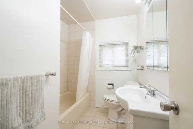 Additional image 24 of 1293 Dunbar Rd