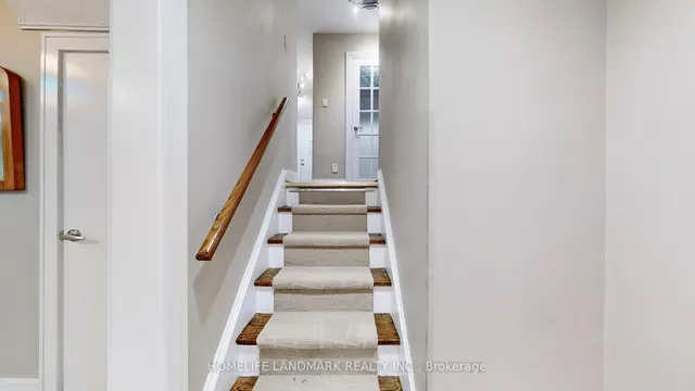 Additional image 41 of 12 Carousel Crt