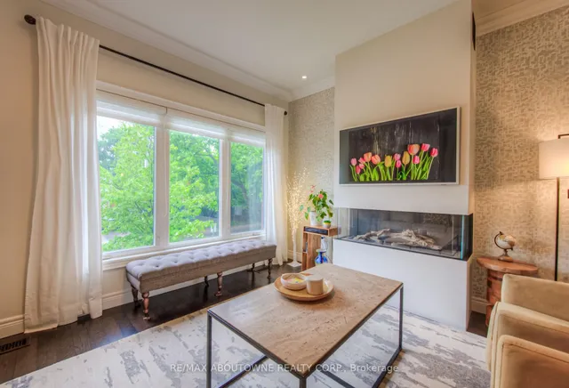 Additional image 18 of 44 Flamboro St Unit 7