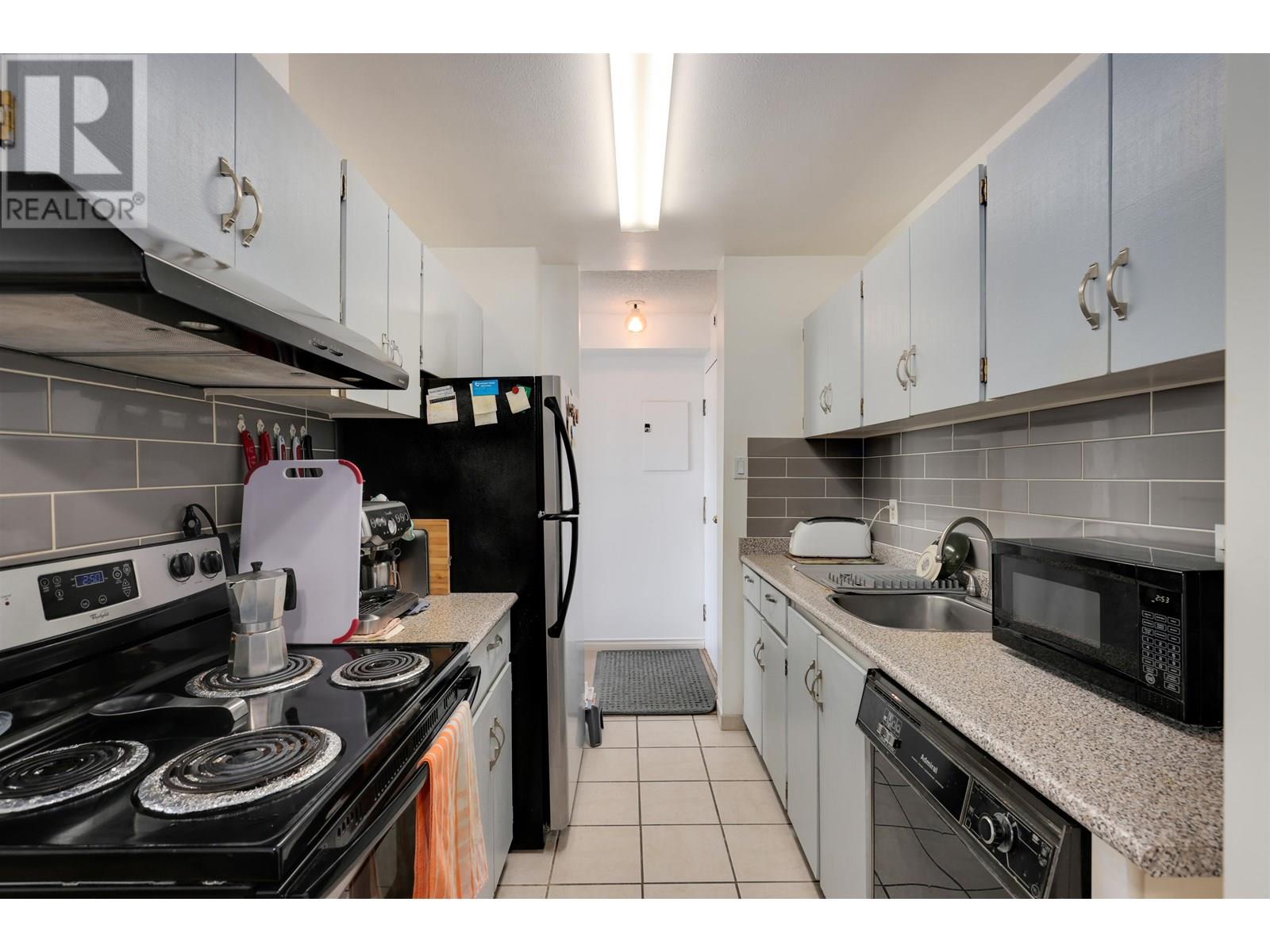 805 6759 WILLINGDON AVENUE|Burnaby, British Columbia V5H3Y9