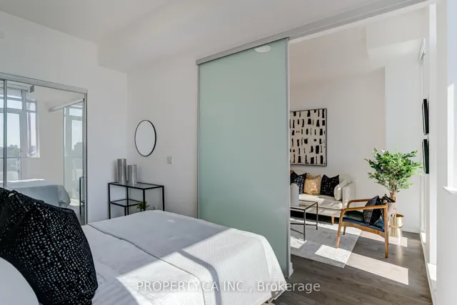 Additional image 23 of 297 College St Unit 715