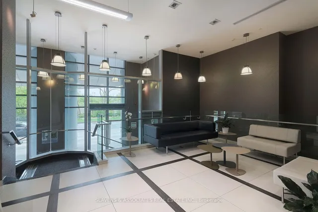 Additional image 5 of 380 Macpherson Ave Unit 408