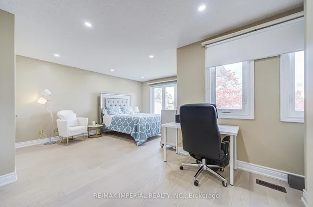 Additional image 22 of 36 Marlena Dr