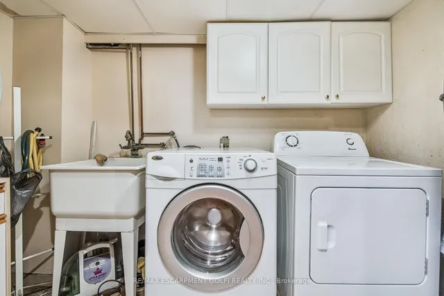 Additional image 33 of 693 Powerline Rd