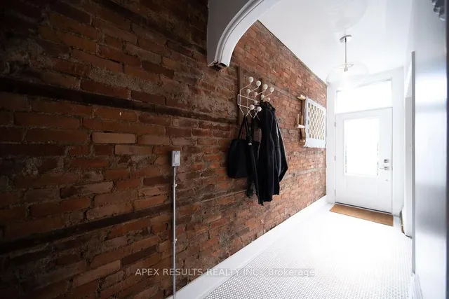 Additional image 4 of 61 William St