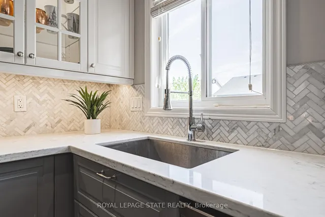 Additional image 13 of 19 Gwyn Crt