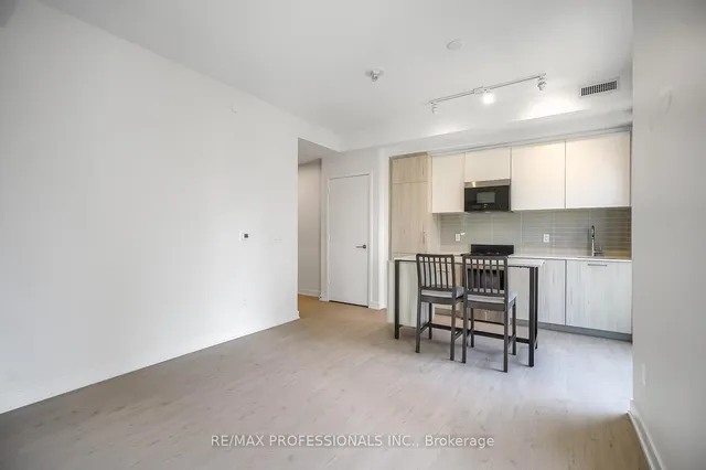 Additional image 3 of 65 Mutual St Unit 1506