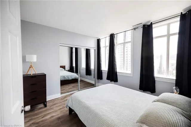 Additional image 15 of 36 James St Unit 1405