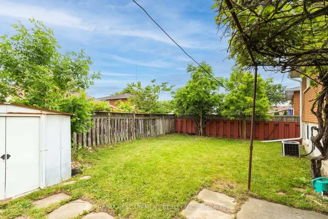 Additional image 35 of 18 Renner Crt