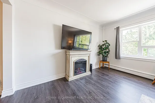 Additional image 11 of 836 Concession St Unit 208