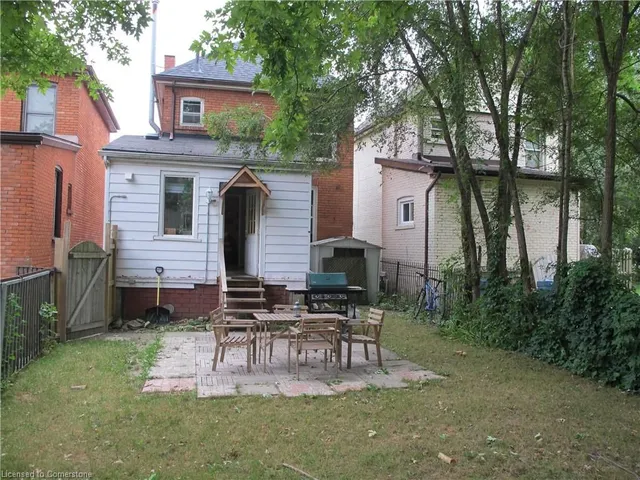 Additional image 24 of 37 Dundas St