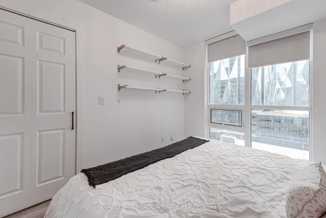 Additional image 29 of 12 Yonge St Unit 1801