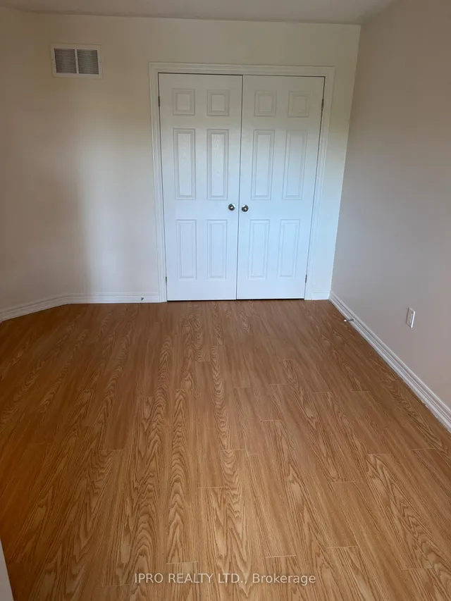 Additional image 14 of 893 Transom Cres