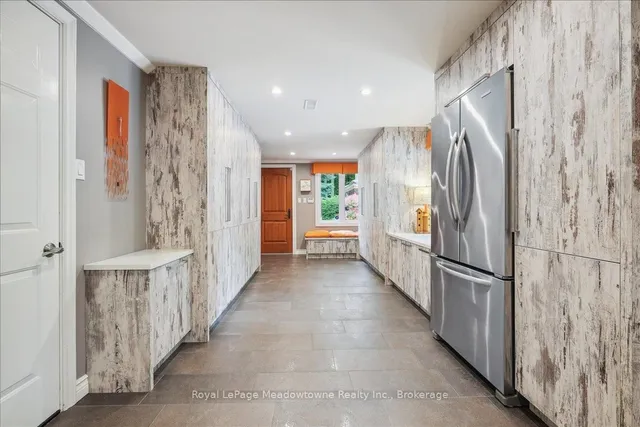 Additional image 38 of 5590 STEELES Ave