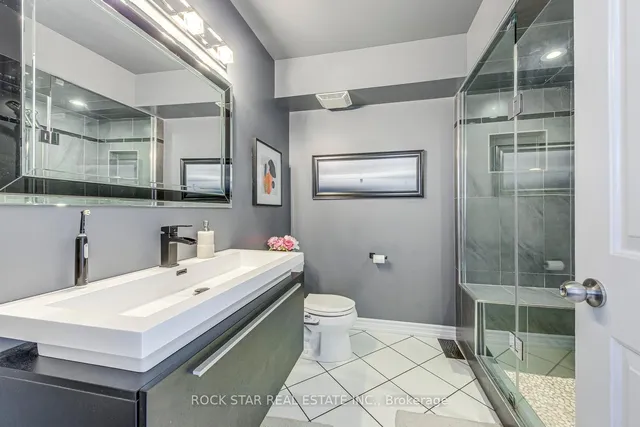 Additional image 21 of 515 North Service Rd Unit 31