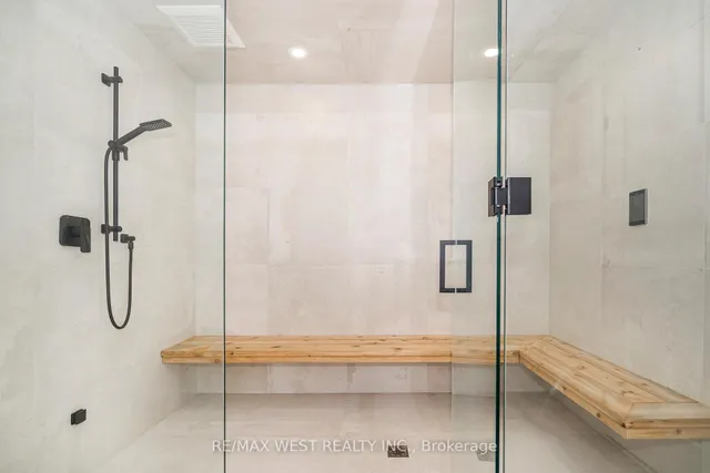 Additional image 44 of 29 Bromley Cres