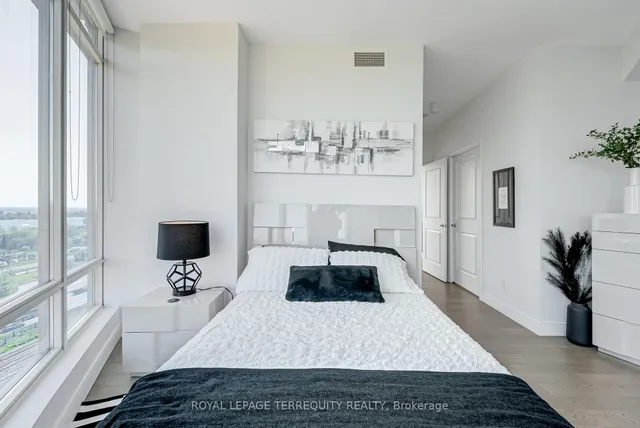 Additional image 23 of 15 Windermere Ave Unit 1210