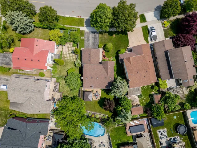 Additional image 48 of 7 Deerwood Cres