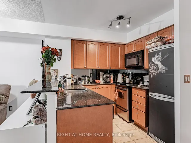 Additional image 3 of 2119 Lakeshore Blvd Unit 318