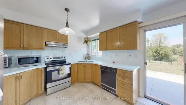 Additional image 24 of 122 Pressed Brick Dr