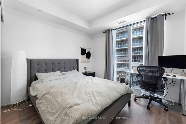 Additional image 18 of 20 Richardson St Unit 814