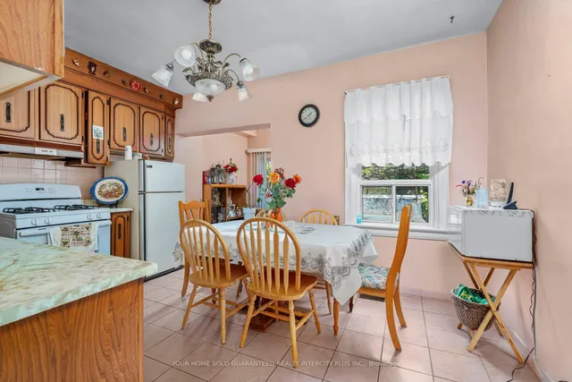 Additional image 7 of 201 Westmount Ave